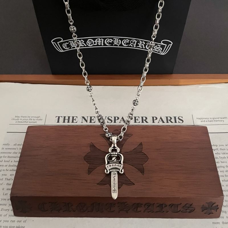 Ch**me He**ts necklaces